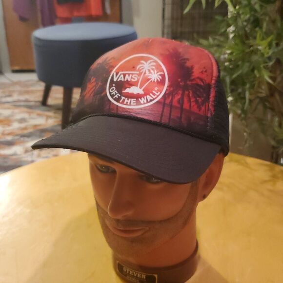 Vans Off The Wall Adjustable SnapBack Cap Black Mesh Foam Trucker Hat Palm Trees - Picture 1 of 8